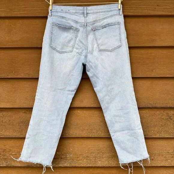 Gap Girlfriend High Rise Light Blue Denim Ankle Crop Jeans Sz 8 - Picture 7 of 13